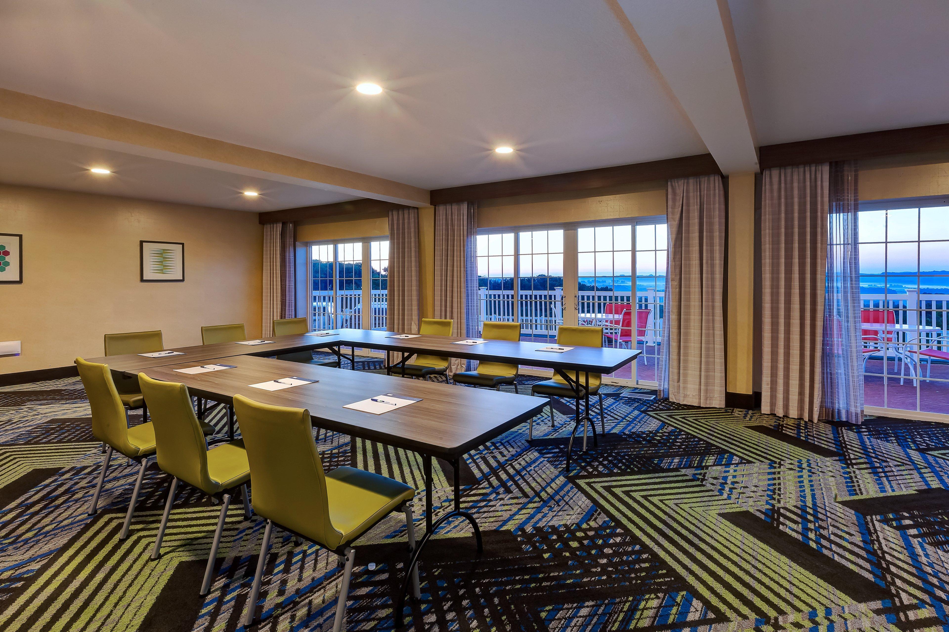Holiday Inn Express Hotel & Suites Petoskey By Ihg Exterior foto