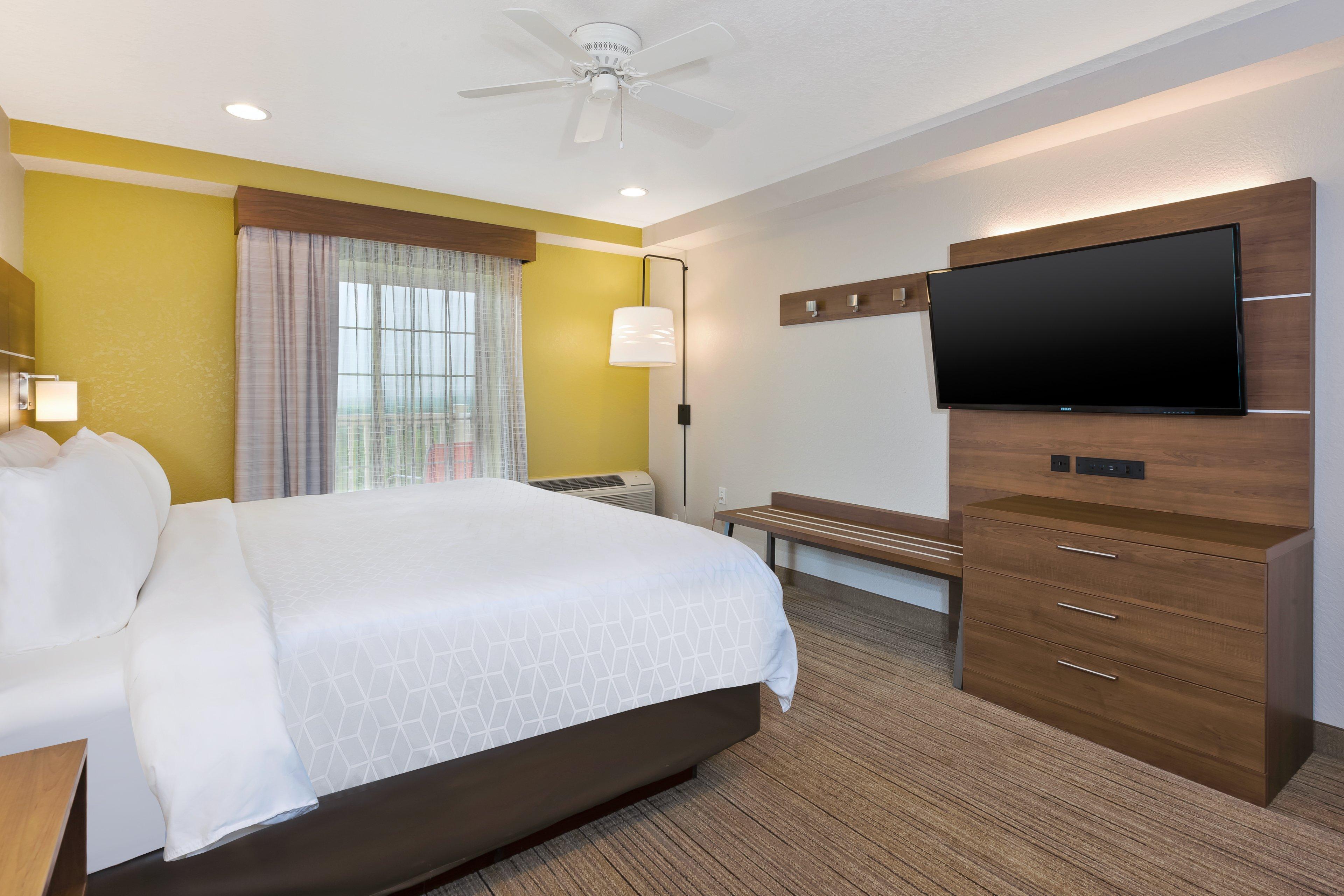 Holiday Inn Express Hotel & Suites Petoskey By Ihg Exterior foto